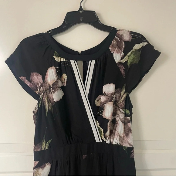 Anthropologie x Maeve black floral print wide leg crop jumpsuit 30978 - Picture 6 of 12